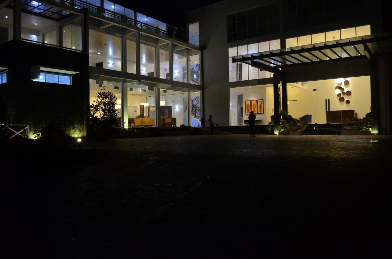 Ripon Grand Hill By Ehi Hotel Nuwara Eliya Exterior foto